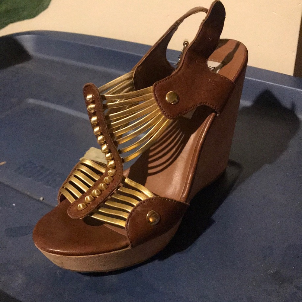 Steve Madden brown wooden wedges size 7.5